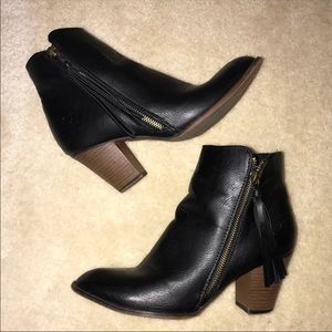 SOLD: Dirty laundry black leather booties